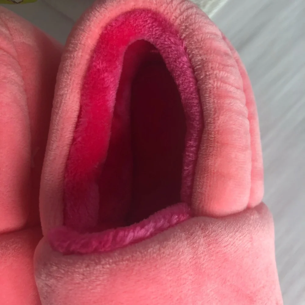 NWOT Girls Pink Slippers Euro Size 21/ US Size‎ 5.5